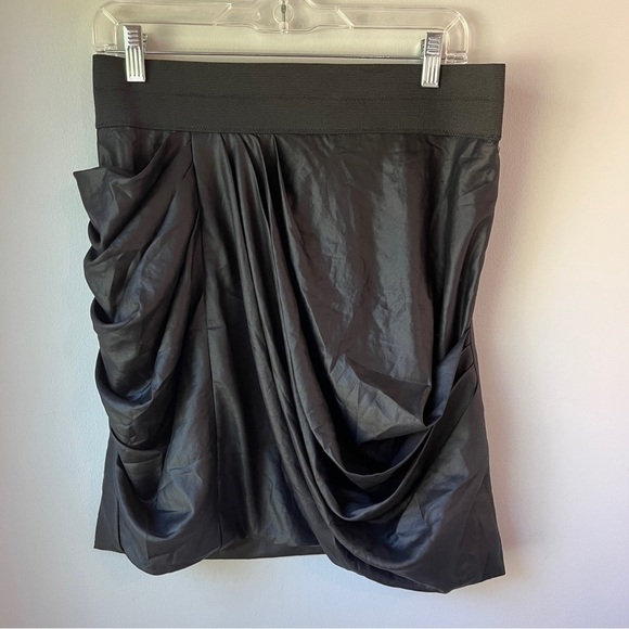 🏷️ 2/$20 Elizabeth and James Drapey Bodycon Skirt - Picture 1 of 6